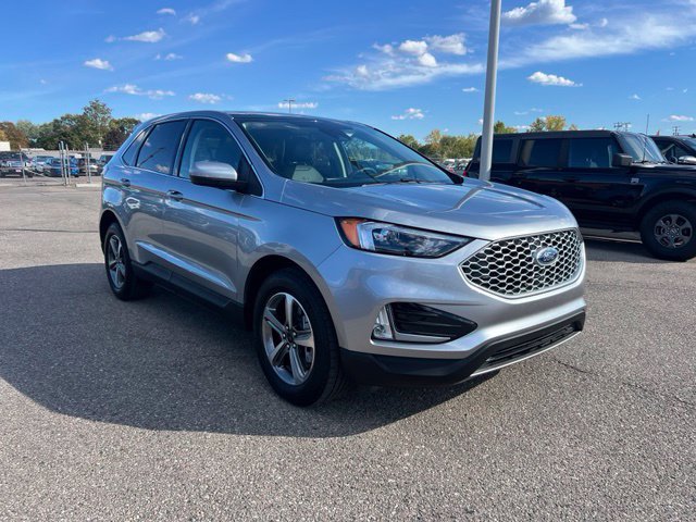Certified 2024 Ford Edge SEL w/ Convenience Package AWD/4WD image 3