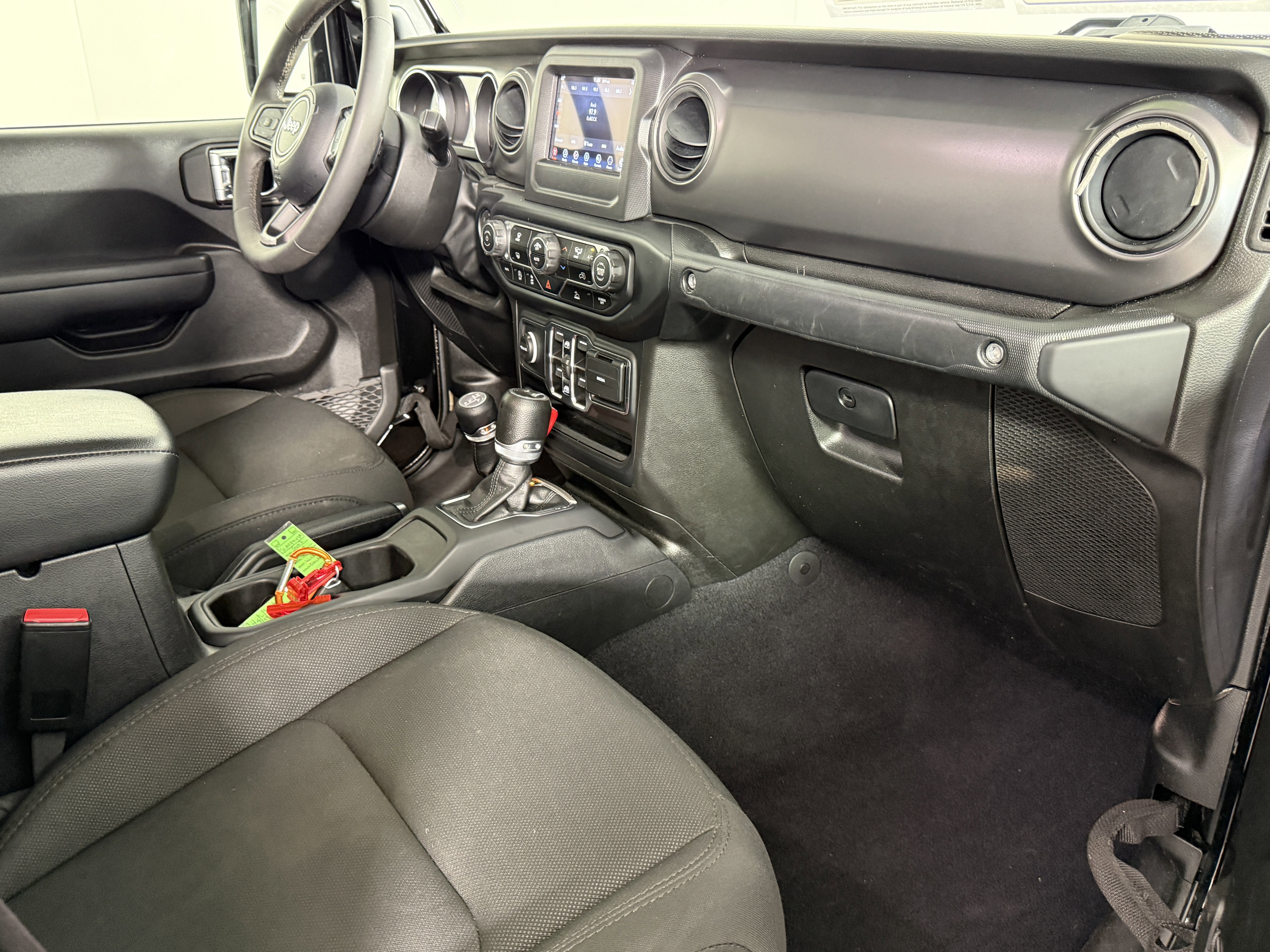 Used 2023 Jeep Gladiator Willys image 9