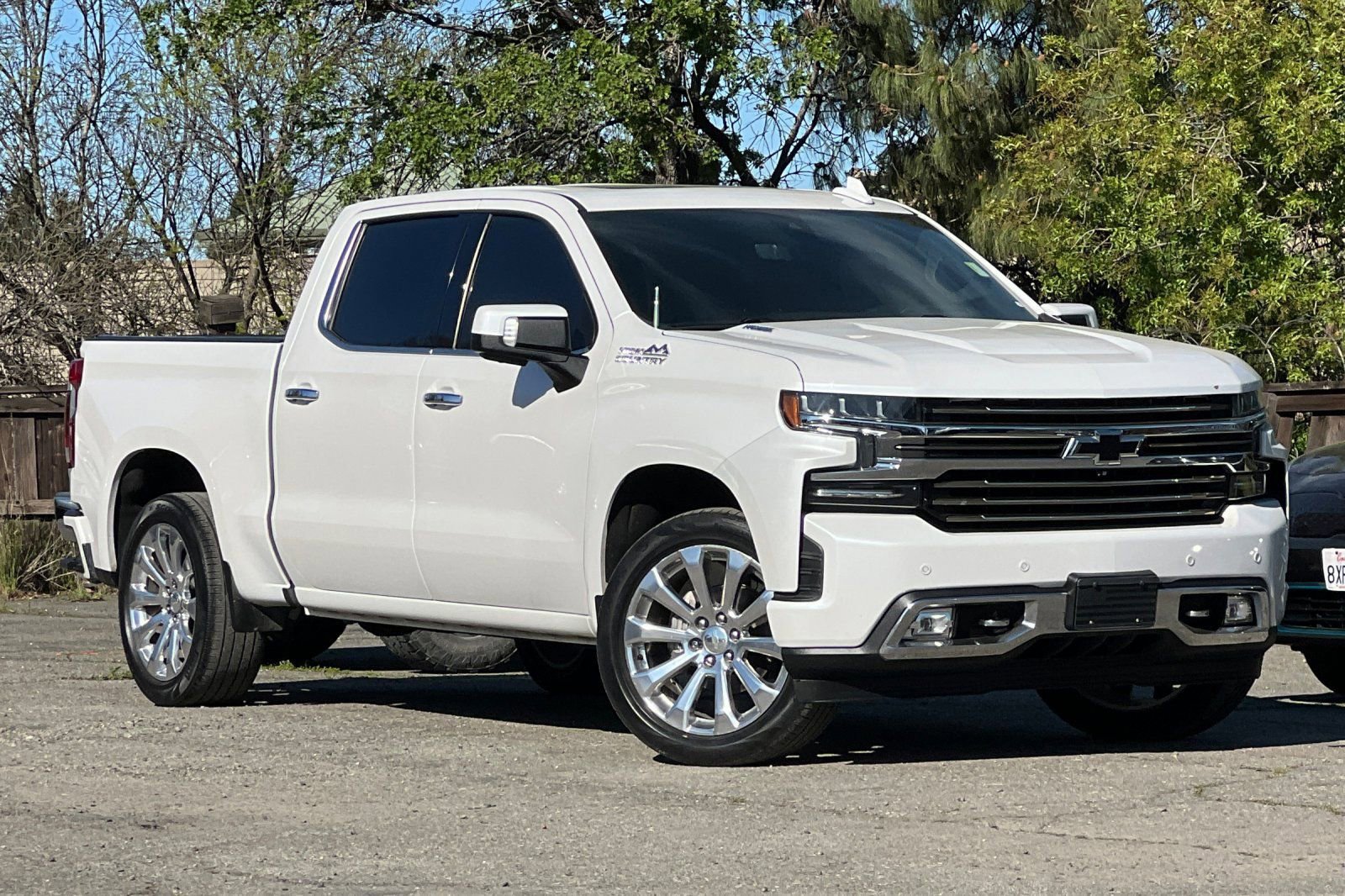 Used 2020 Chevrolet Silverado 1500 High Country w/ Technology Package image 8
