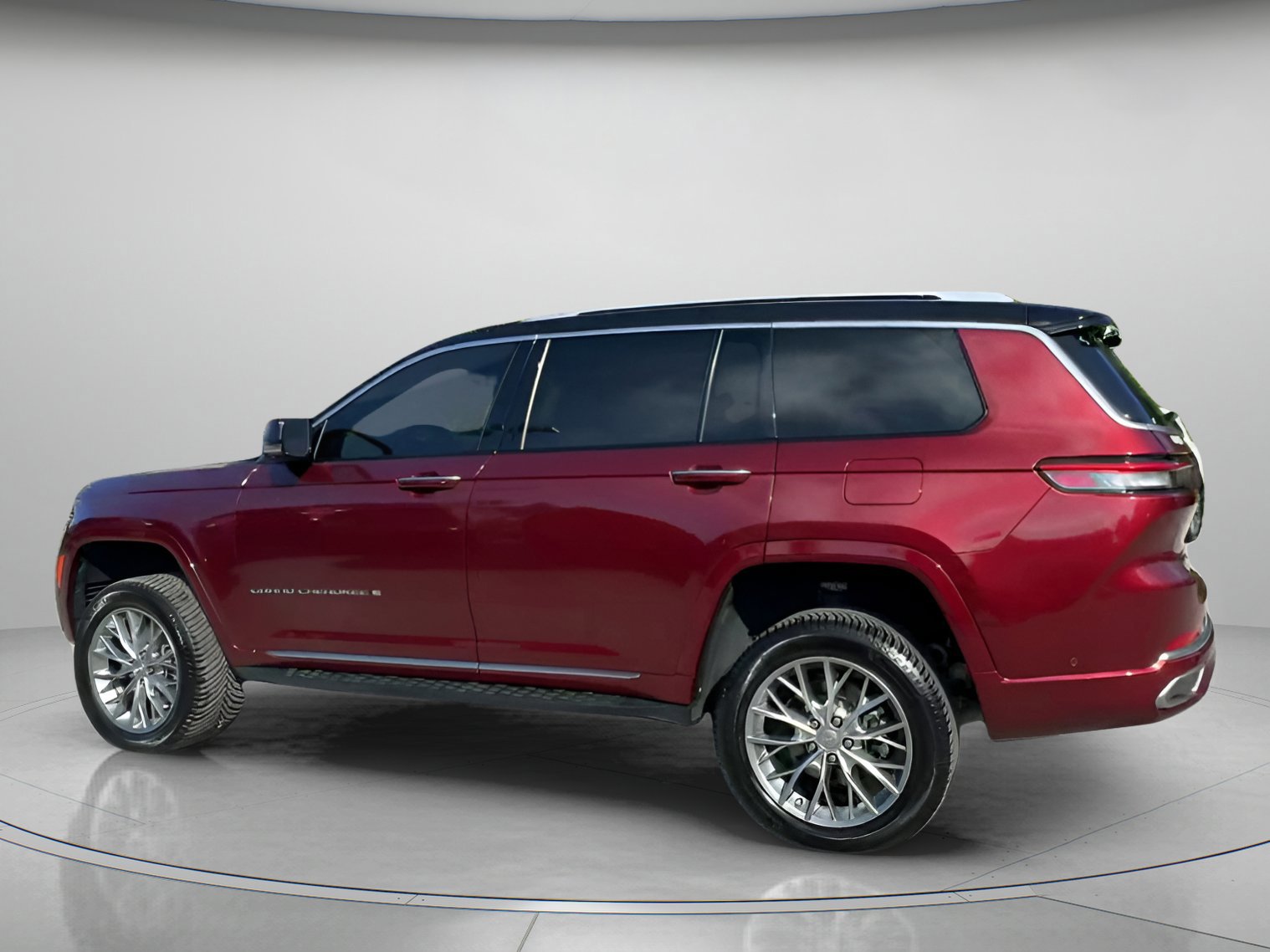 Used 2022 Jeep Grand Cherokee L Summit w/ Advanced Protech Group IV image 10