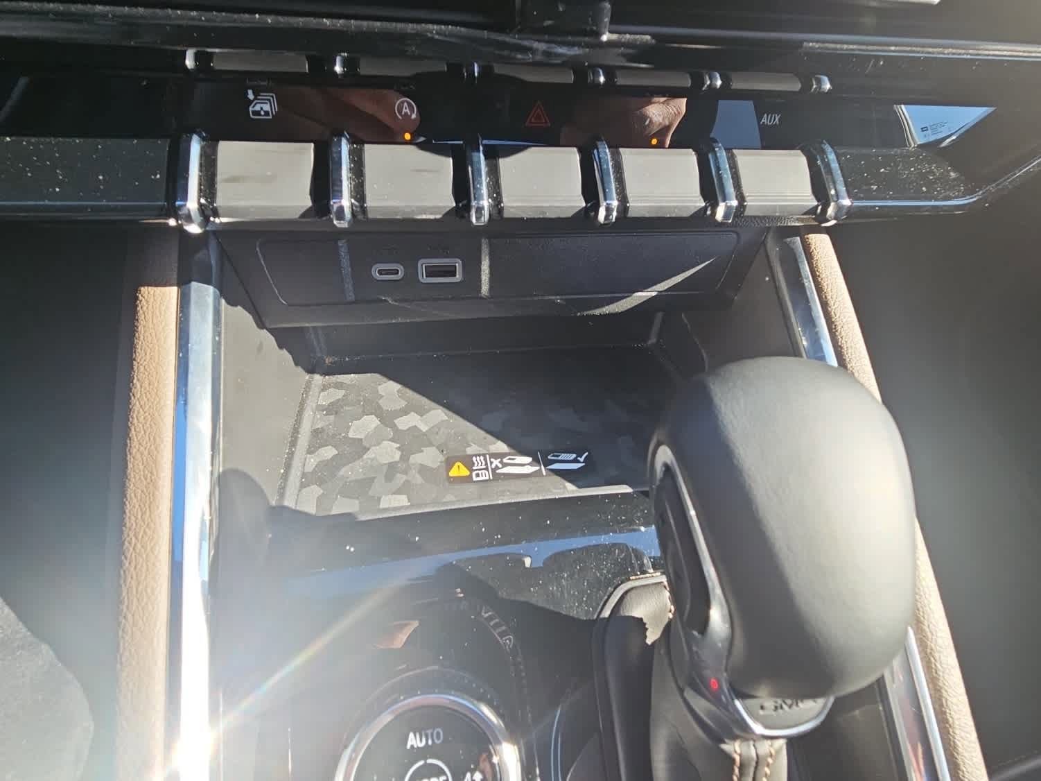 Used 2023 GMC Canyon Denali image 18