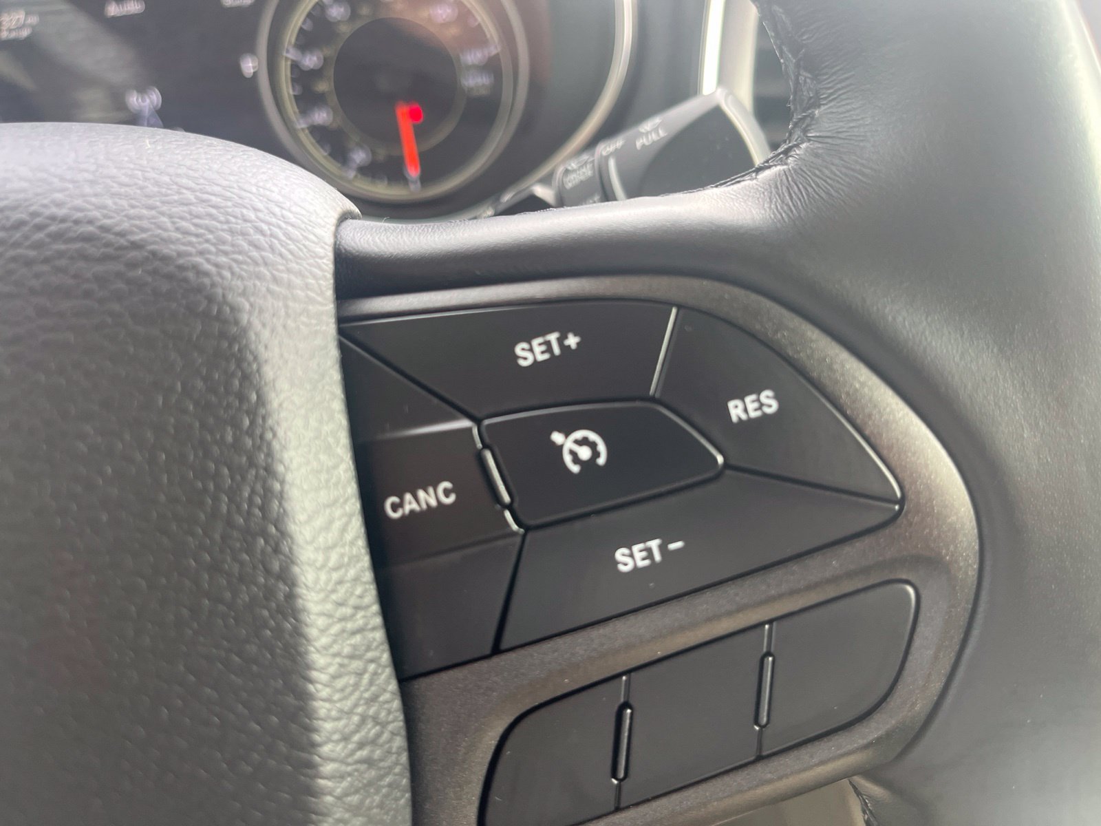 Used 2020 Jeep Cherokee Trailhawk w/ Cold Weather Group AWD/4WD image 19