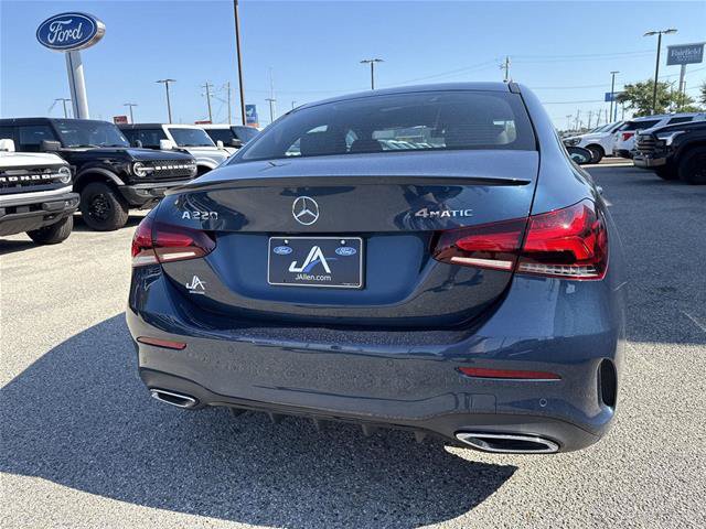 Used 2022 Mercedes-Benz A 220 4MATIC image 13