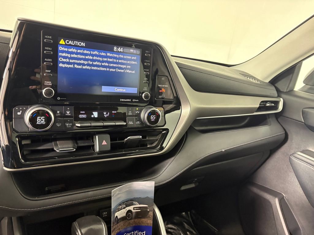 Used 2021 Toyota Highlander XLE image 18