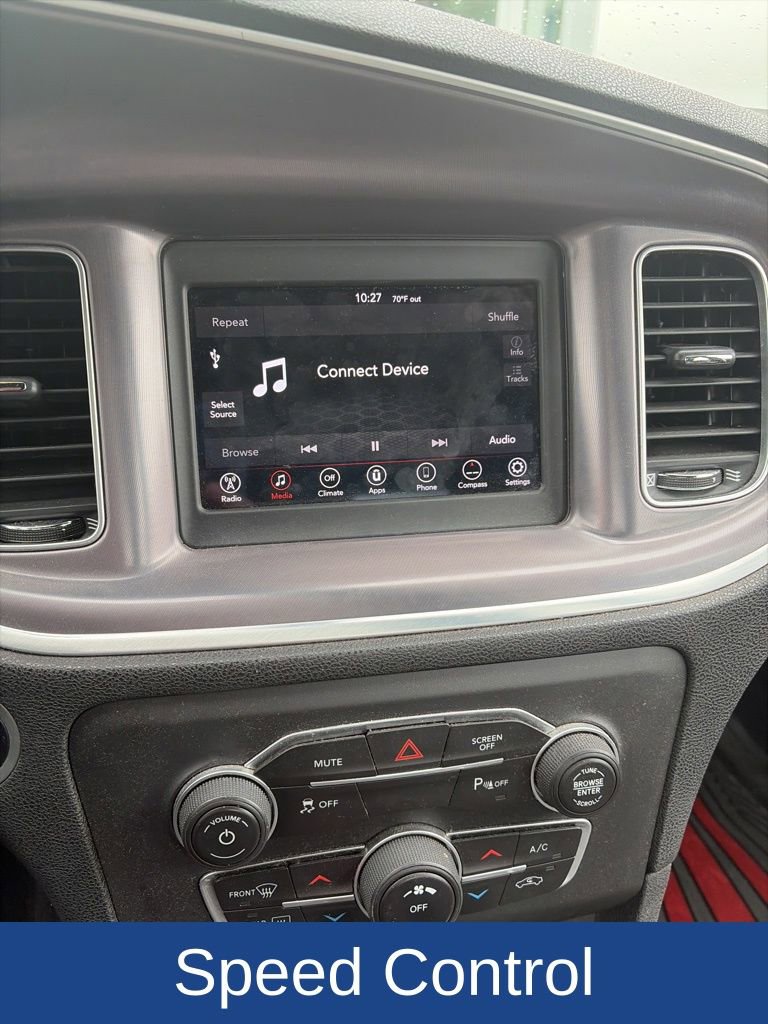 Used 2019 Dodge Charger SXT RWD image 9