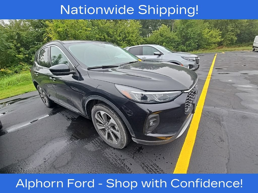Certified 2024 Ford Escape Platinum AWD/4WD image 3