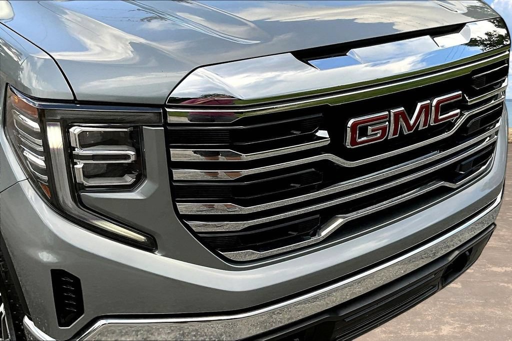 Used 2026 GMC Sierra 1500 SLT AWD/4WD image 35