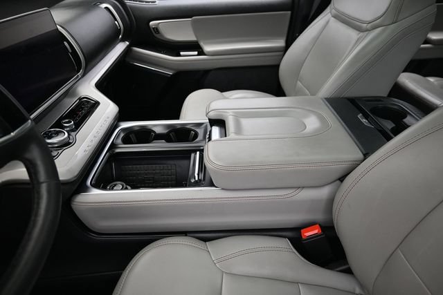Certified 2025 Ford Expedition Active AWD/4WD image 27