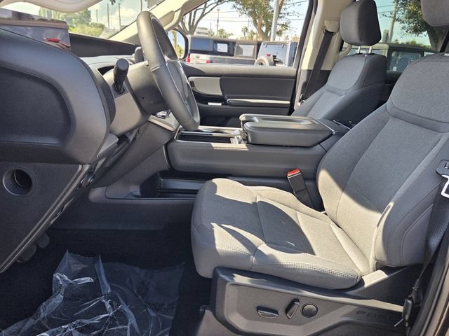 Certified 2025 Ford Expedition Active AWD/4WD image 12