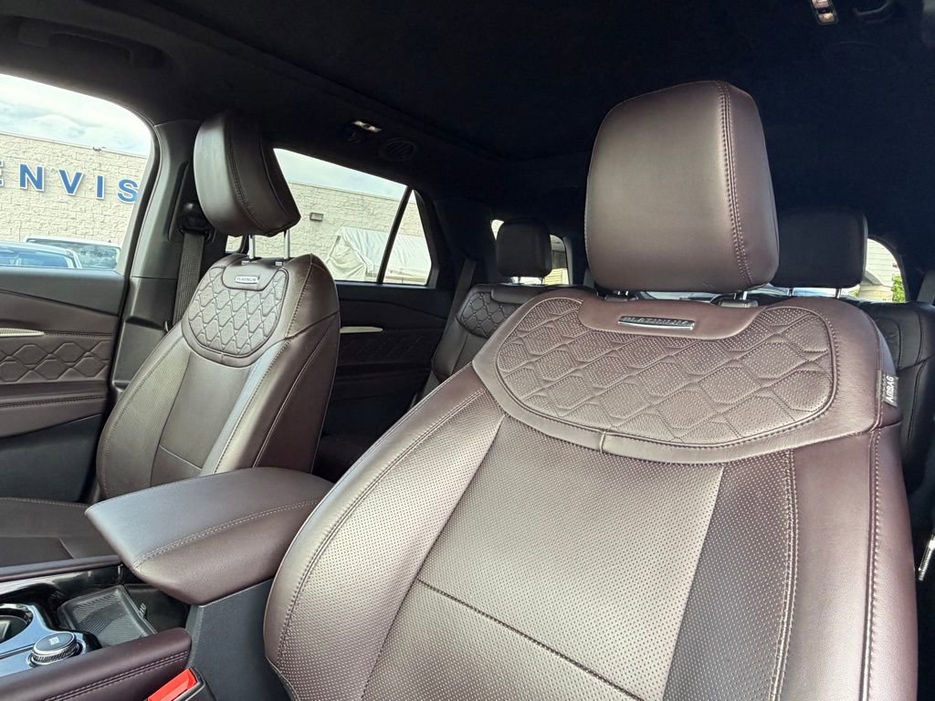 Certified 2025 Ford Explorer Platinum w/ LUX Leather Package image 20