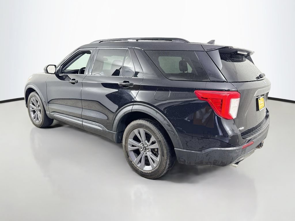 Certified 2023 Ford Explorer XLT w/ Equipment Group 202A AWD/4WD image 10