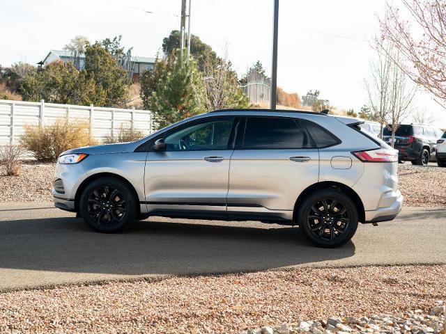Certified 2024 Ford Edge SE w/ Black Appearance Package image 3