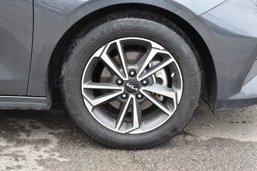 Used 2024 Kia Forte LXS w/ LXS Technology Package image 4