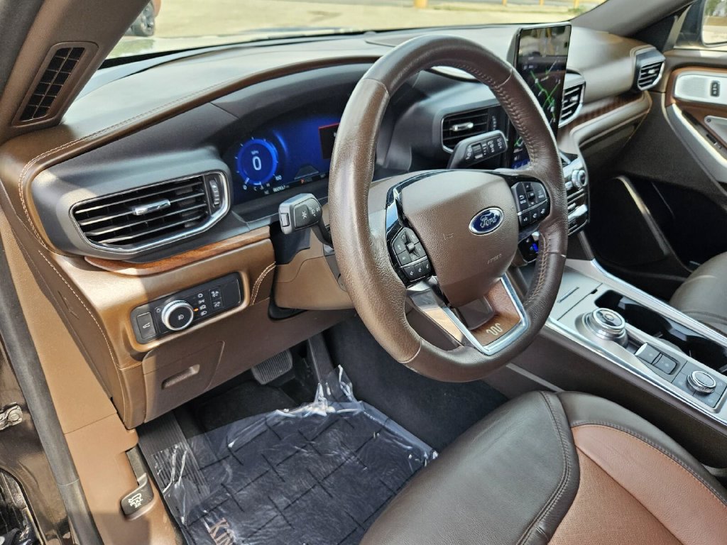 Certified 2022 Ford Explorer King Ranch w/ Premium Technology Package AWD/4WD image 21
