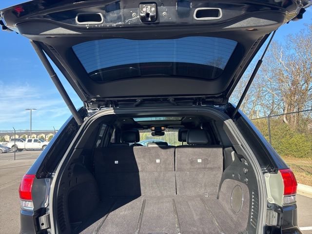 Used 2017 Jeep Grand Cherokee Limited w/ Luxury Group II image 11