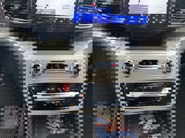 Certified 2022 Ford Explorer XLT w/ Equipment Group 202A image 19