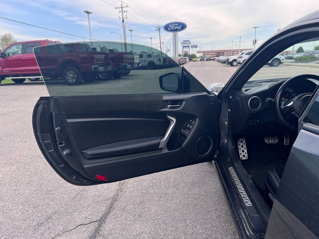 Used 2020 Toyota 86 RWD image 12