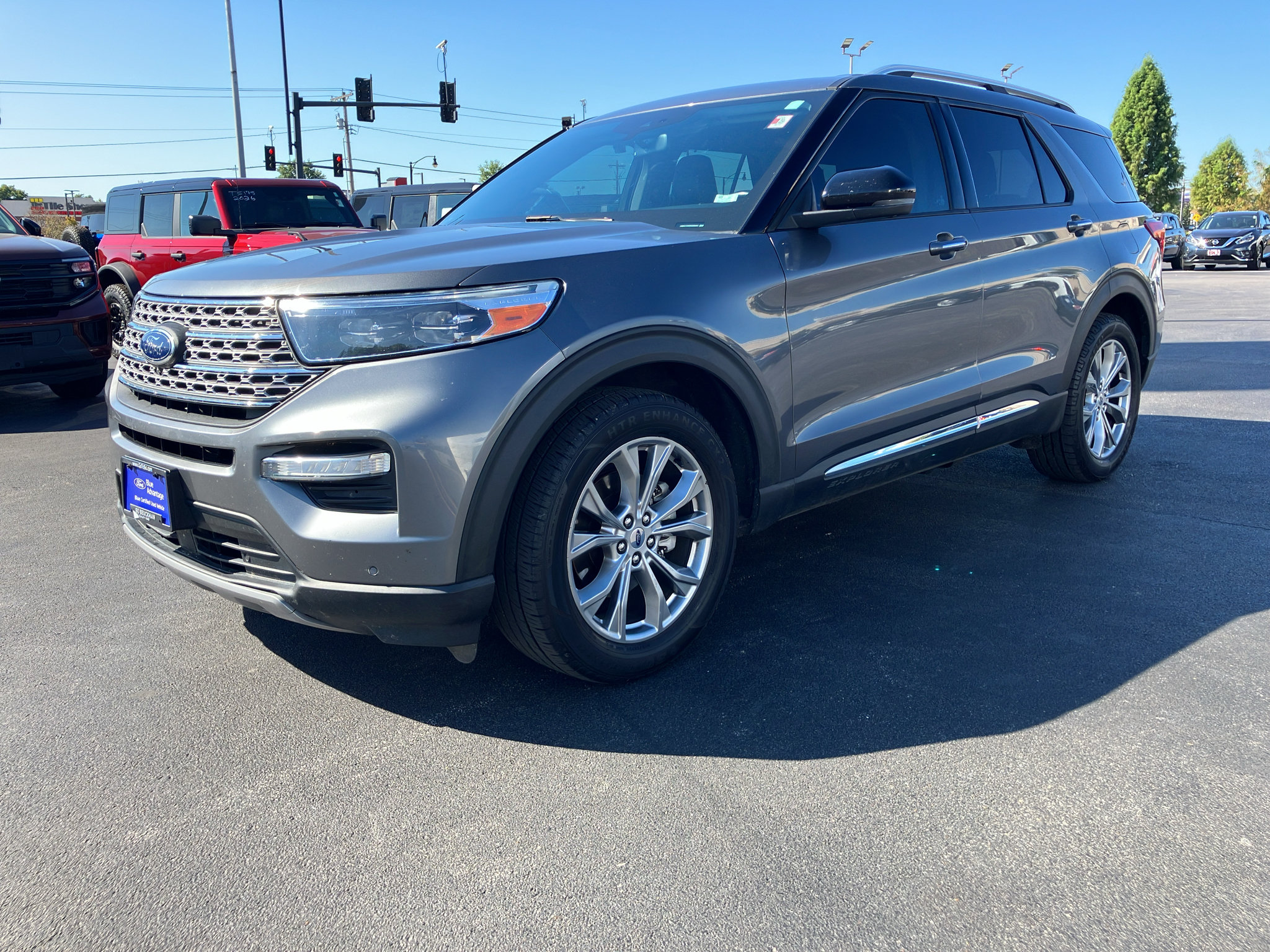 Certified 2021 Ford Explorer Limited w/ Equipment Group 301A RWD image 2