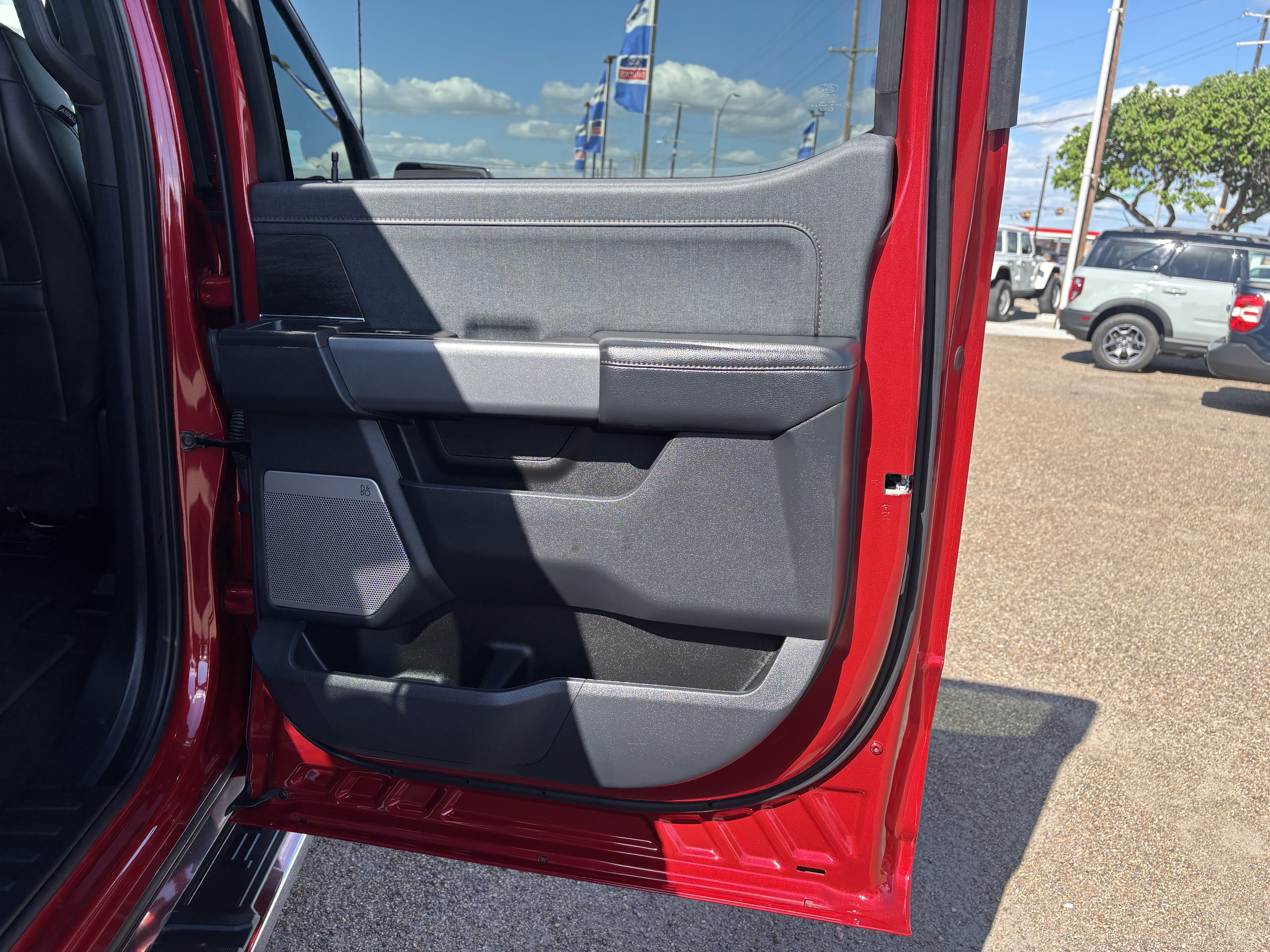 Certified 2024 Ford F150 Lariat w/ Tow/Haul Package AWD/4WD image 20