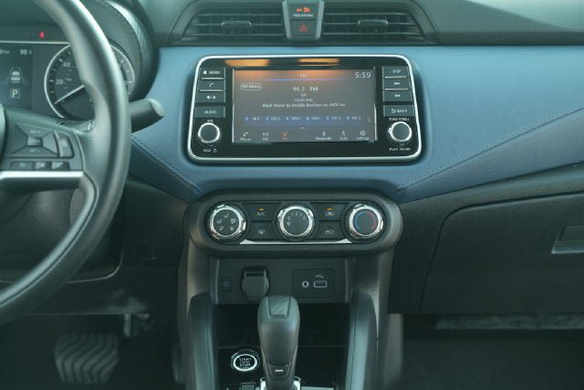 Used 2025 Nissan Versa SV FWD image 27