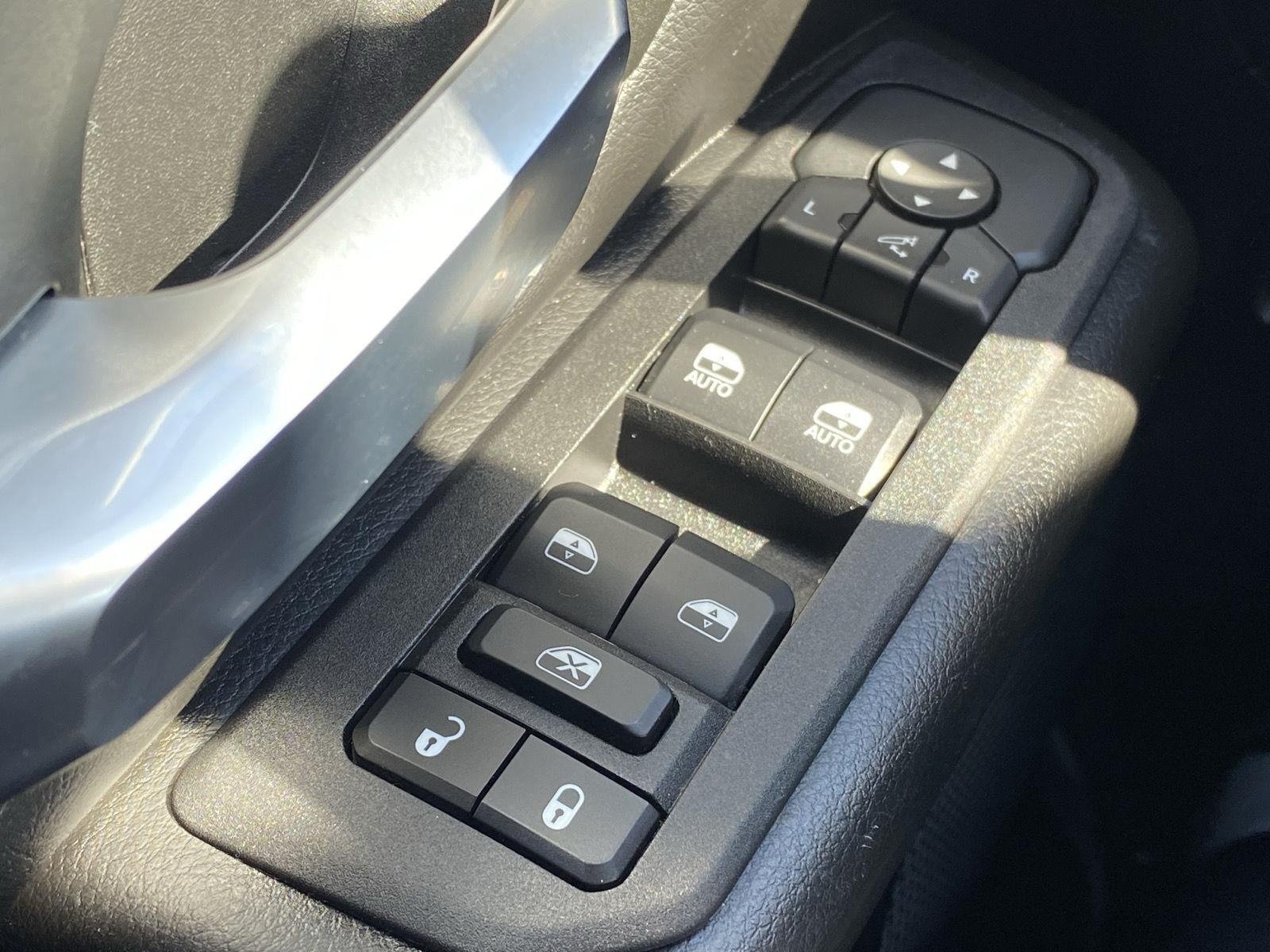 Used 2025 RAM 1500 Big Horn AWD/4WD image 17