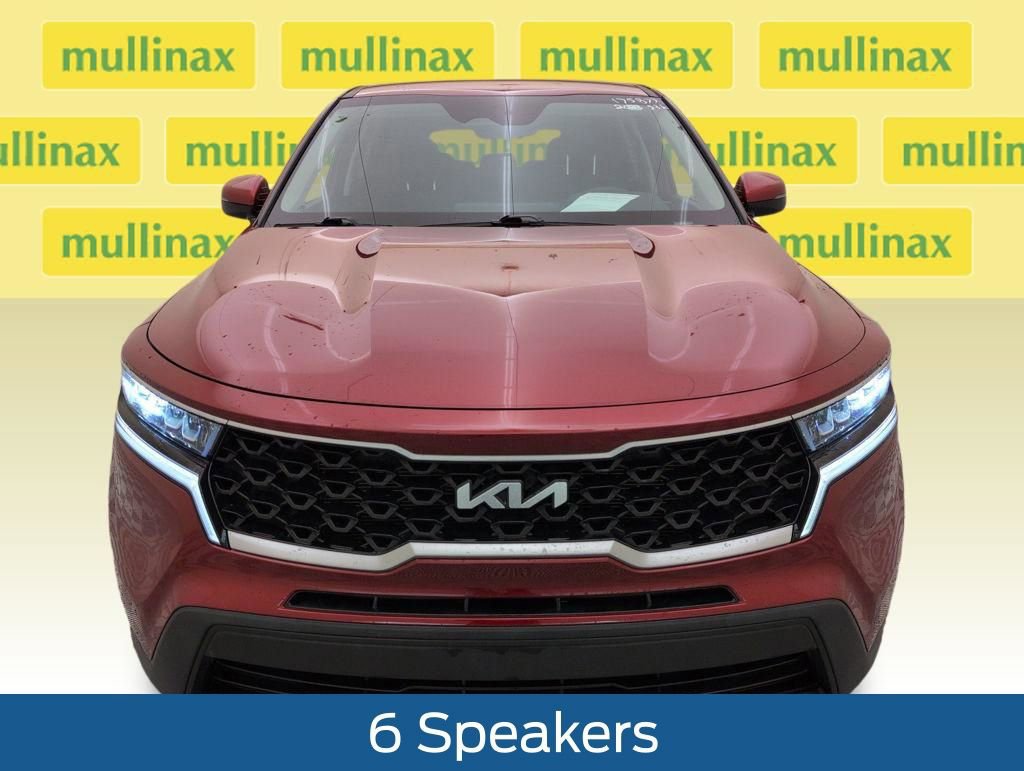 Used 2023 Kia Sorento LX image 9