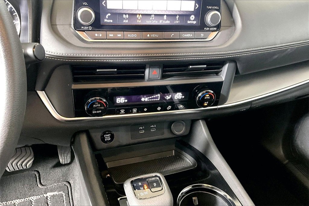 Used 2024 Nissan Rogue SV image 25