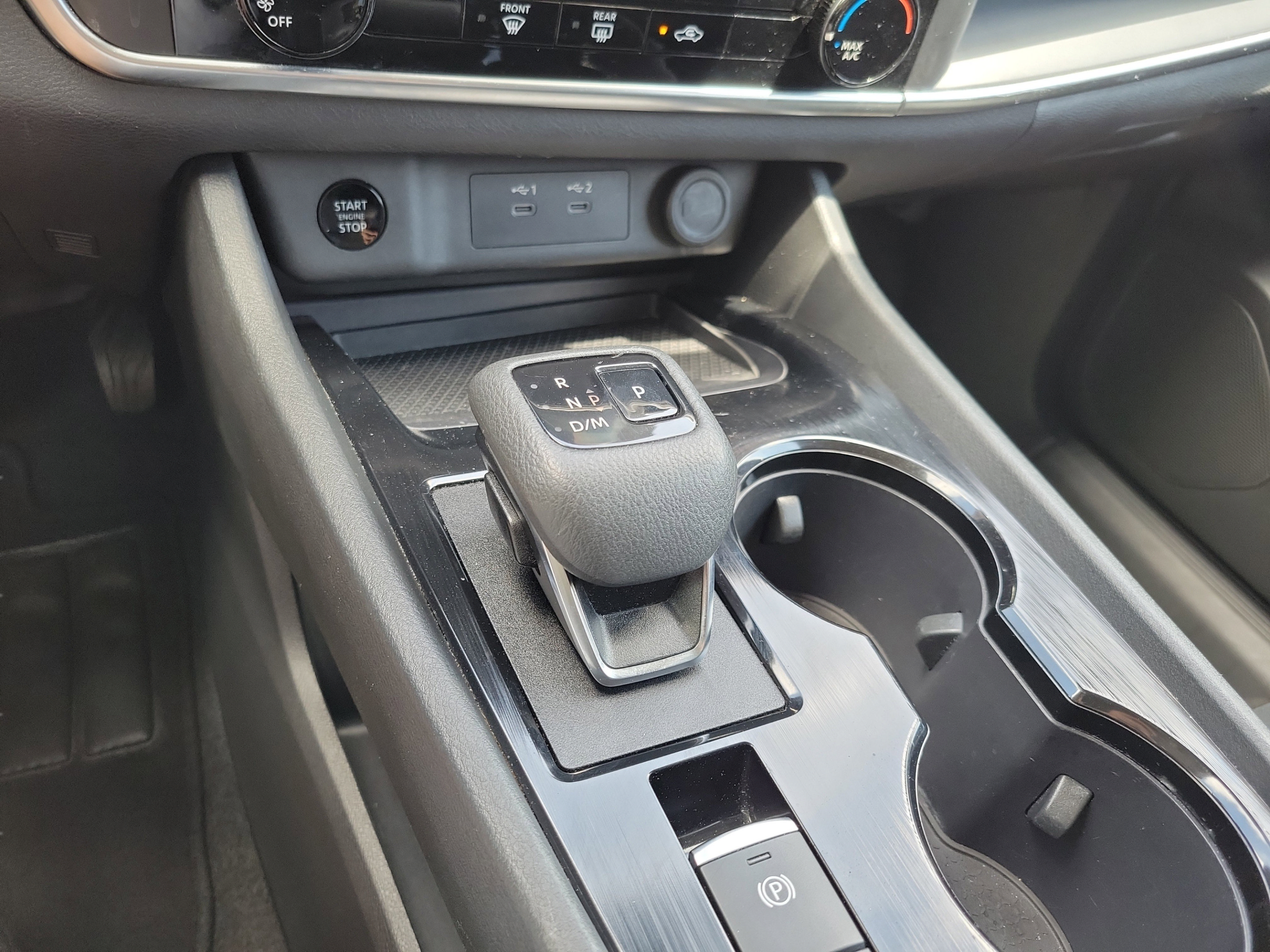 Used 2024 Nissan Rogue S AWD/4WD image 30