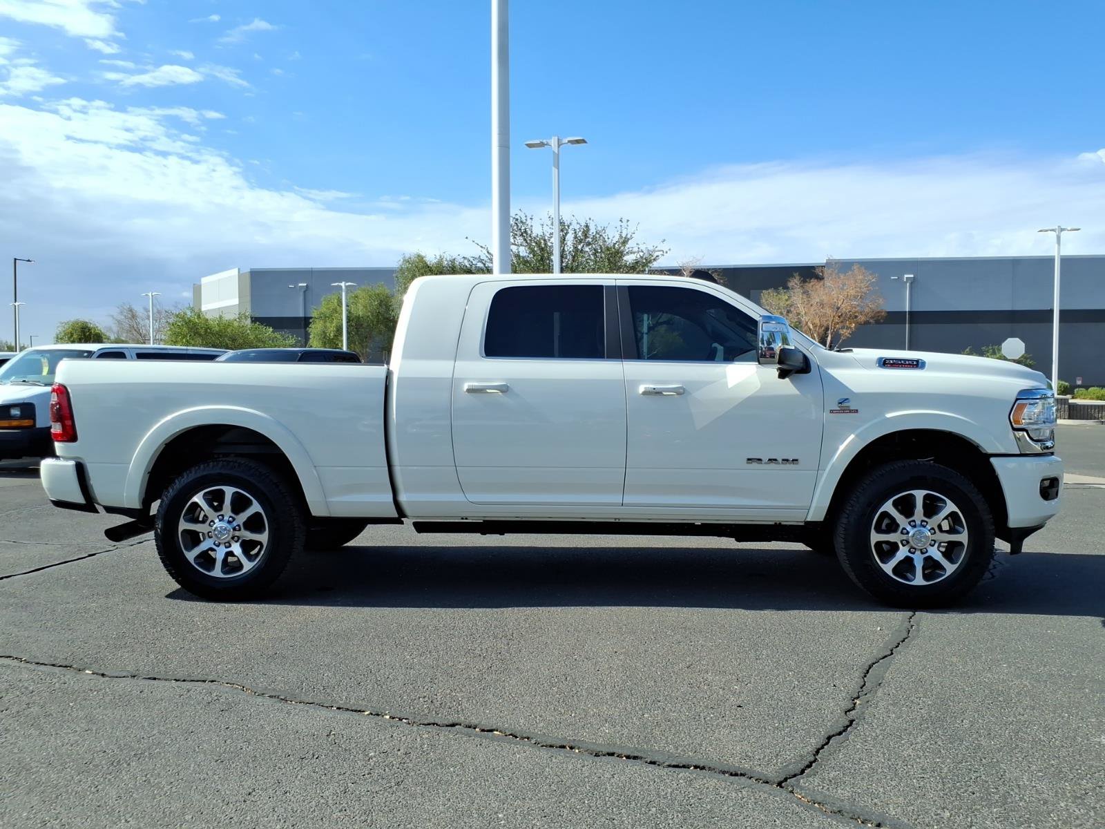 Used 2024 RAM 3500 Limited w/ Towing Technology Group AWD/4WD image 6