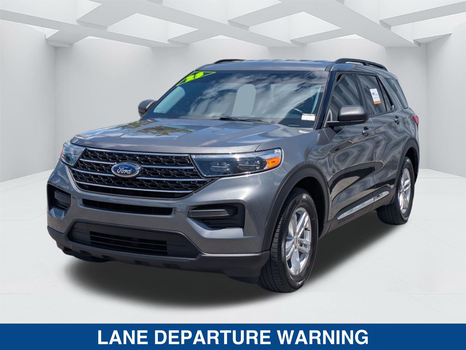 Certified 2023 Ford Explorer XLT RWD image 8