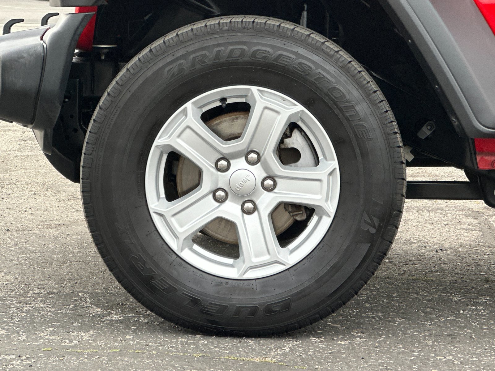 Used 2019 Jeep Wrangler Sport image 25