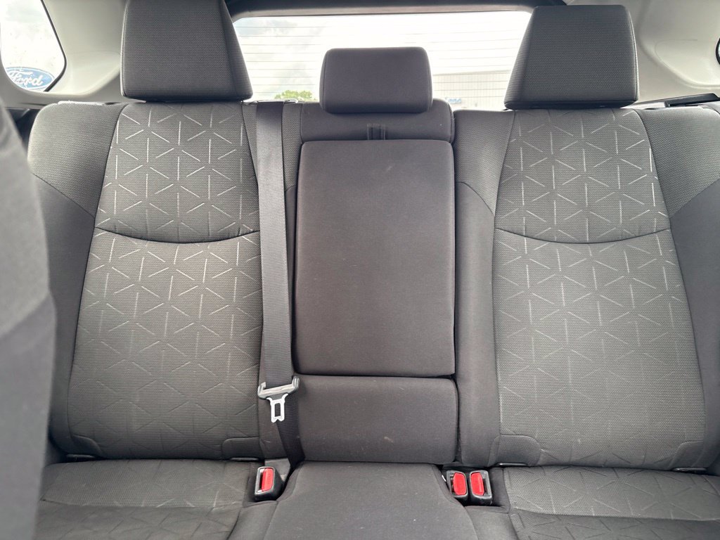 Used 2021 Toyota RAV4 XLE AWD/4WD image 29