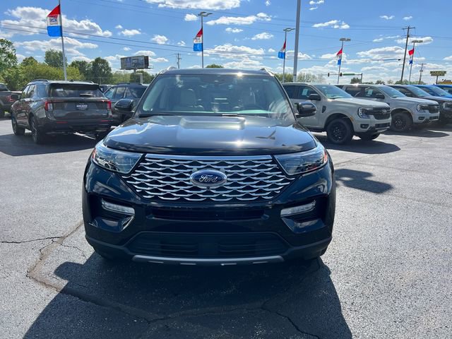 Certified 2023 Ford Explorer Platinum w/ Technology Package AWD/4WD image 2