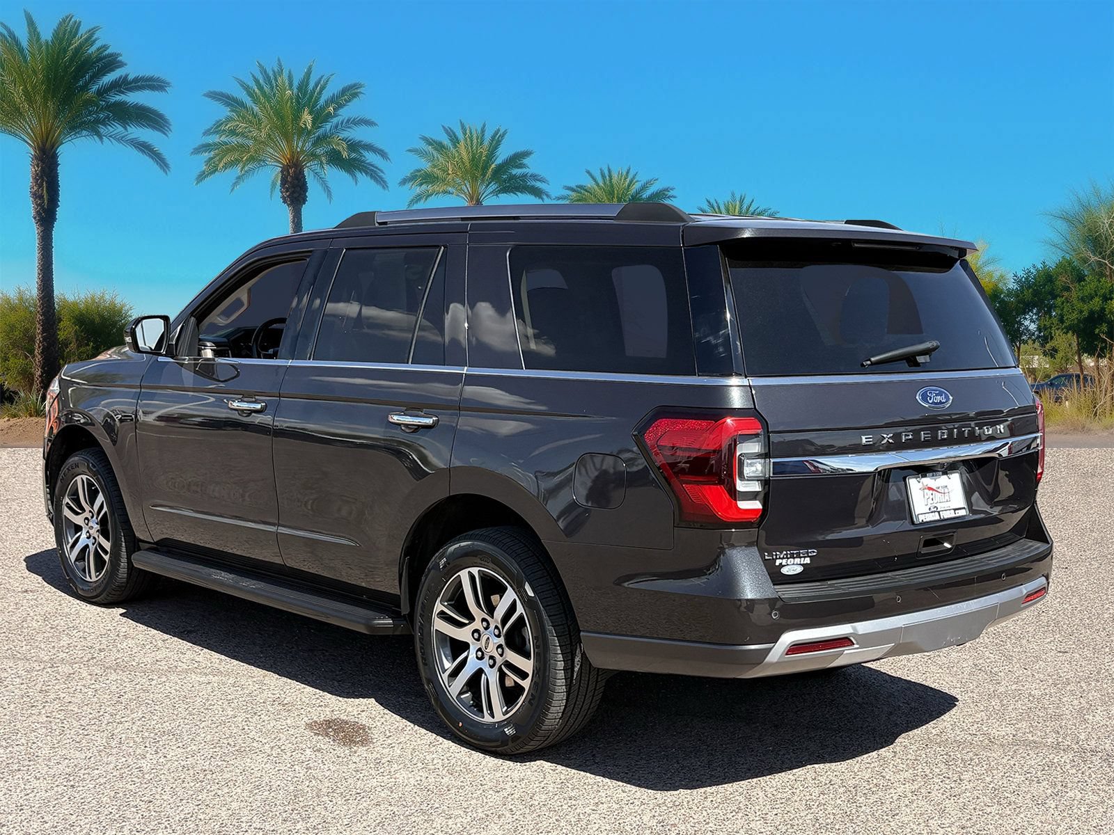 Certified 2024 Ford Expedition Limited RWD image 3