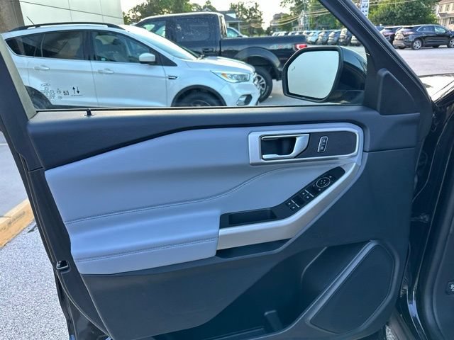 Certified 2023 Ford Explorer XLT w/ Equipment Group 202A AWD/4WD image 32