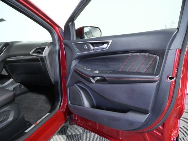 Certified 2022 Ford Edge ST-Line w/ Class II Trailer Tow Package AWD/4WD image 9