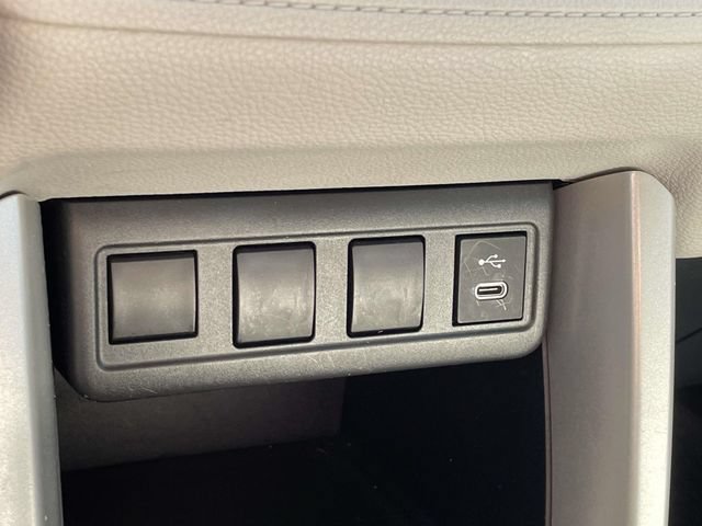 Used 2024 Toyota Corolla Cross L FWD image 27