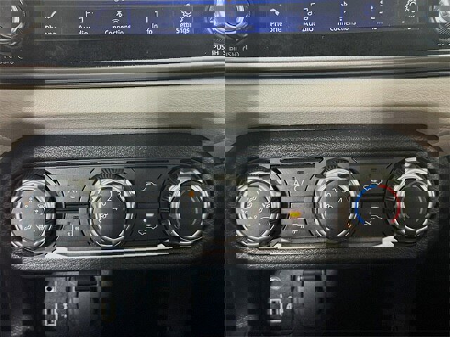 Used 2021 Nissan Versa SV image 20