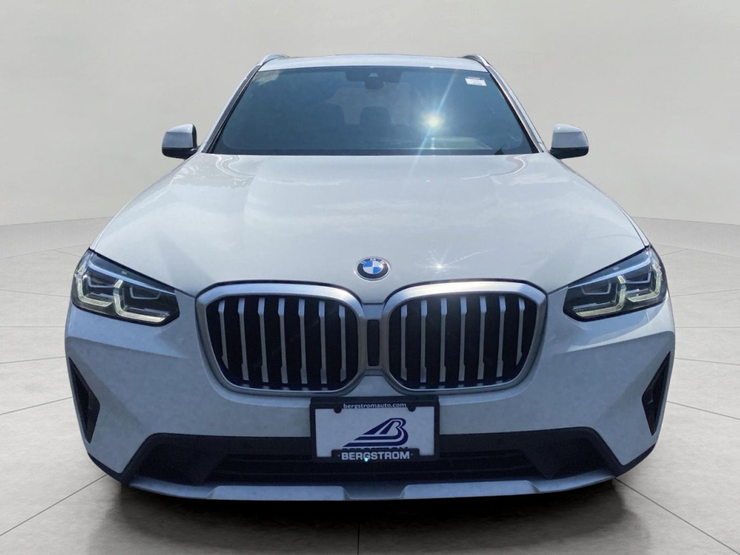Used 2023 BMW X3 xDrive30i AWD/4WD image 3