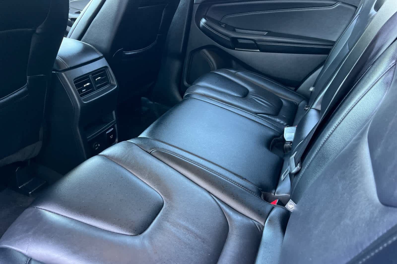 Certified 2022 Ford Edge Titanium AWD/4WD image 4