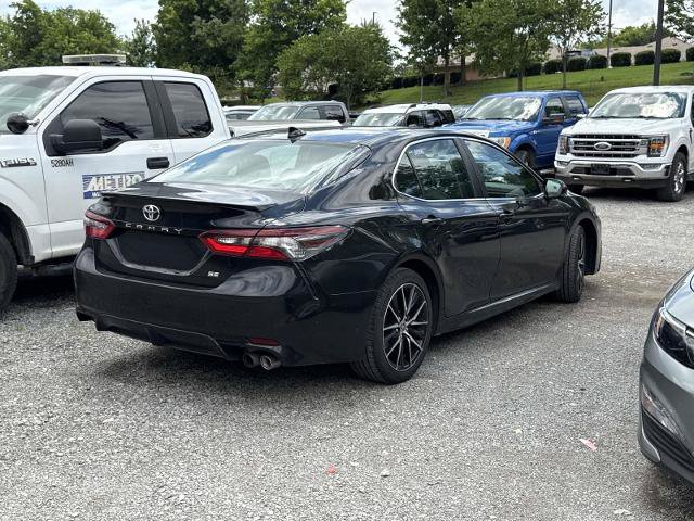 Used 2024 Toyota Camry SE FWD image 4