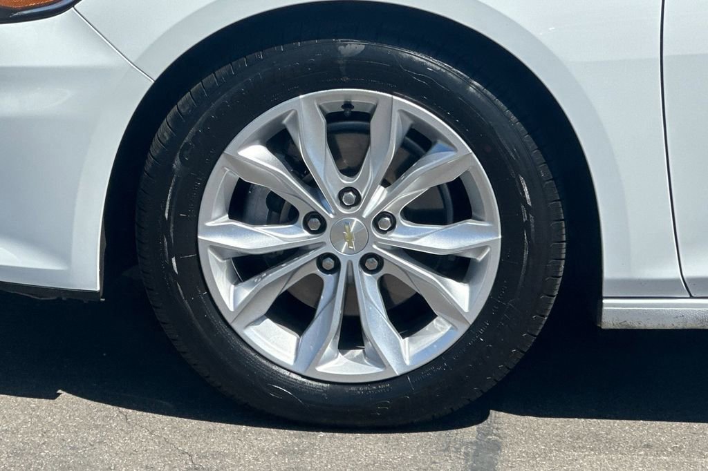 Used 2022 Chevrolet Malibu LT image 29