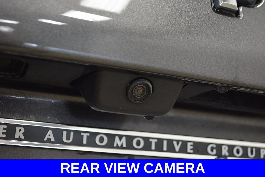 Used 2021 Jeep Cherokee Limited w/ Trailer Tow Group AWD/4WD image 16