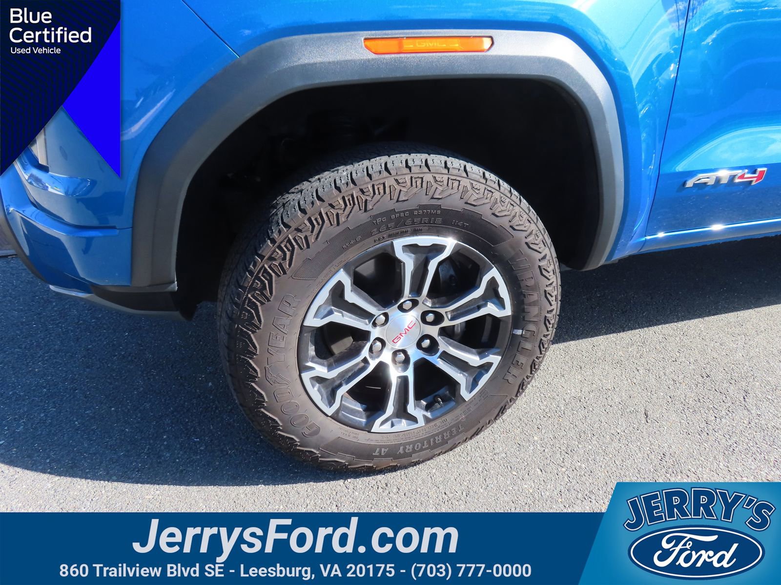 Used 2023 GMC Canyon AT4 w/ AT4 Premium Package AWD/4WD image 13