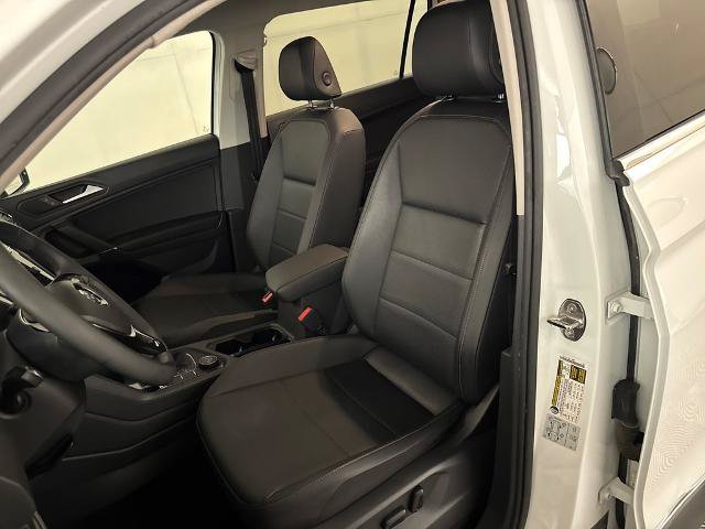 Used 2020 Volkswagen Tiguan SE AWD/4WD image 12