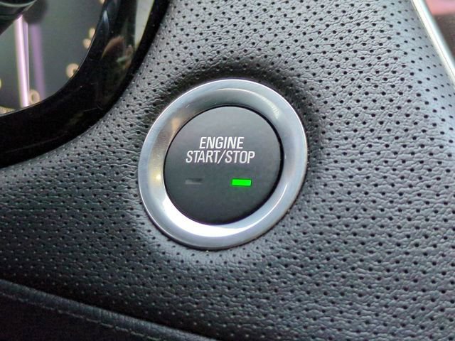 Used 2025 Cadillac XT6 Luxury image 31