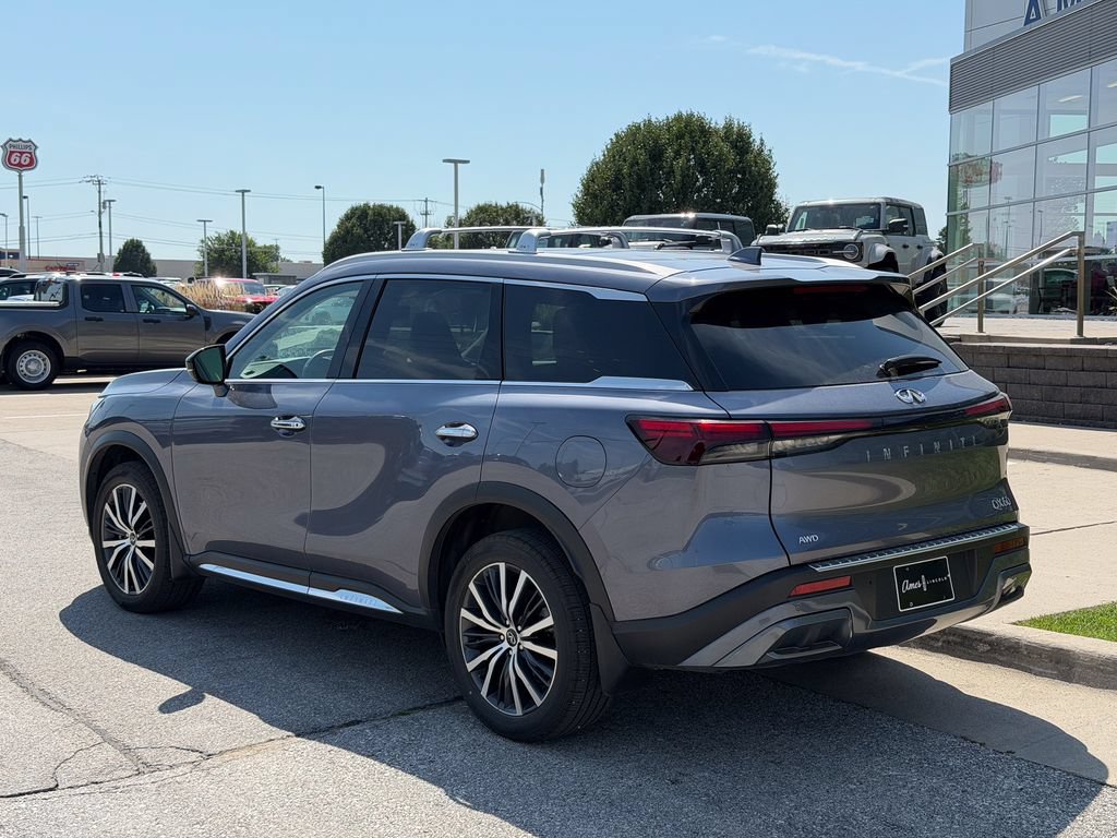 Used 2023 INFINITI QX60 Sensory w/ Vision Package AWD/4WD image 4