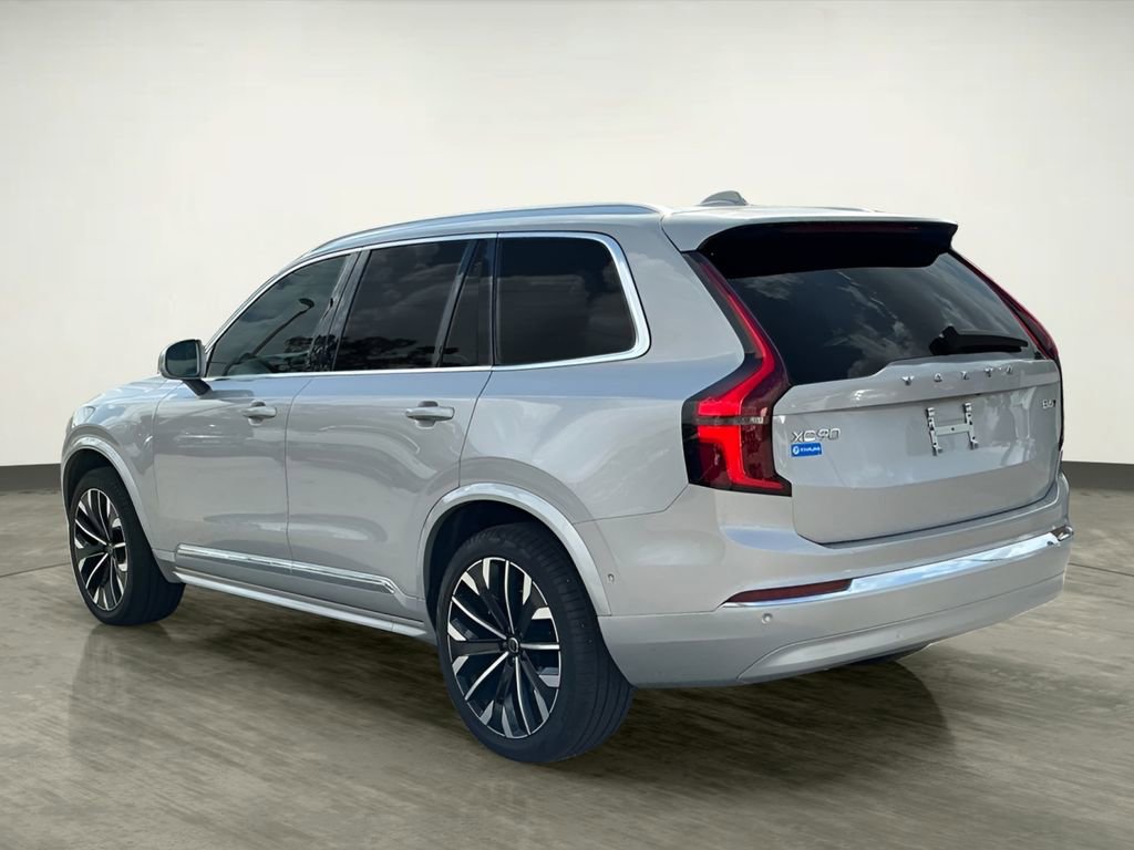 Used 2025 Volvo XC90 B6 Plus image 4