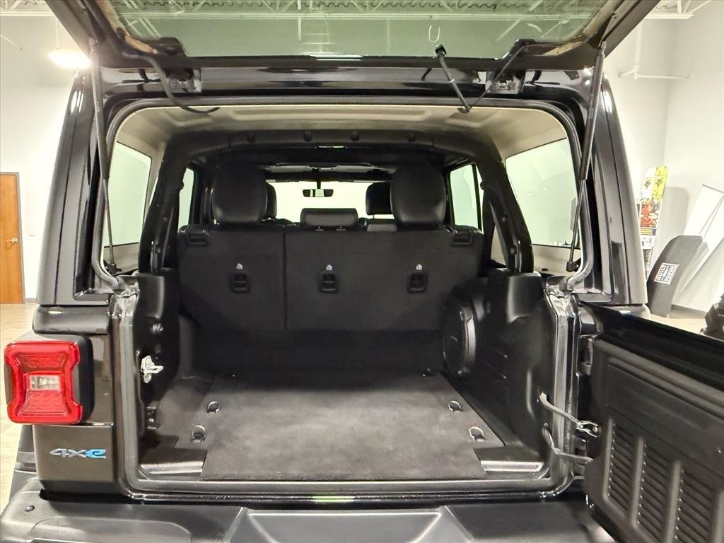 Used 2021 Jeep Wrangler Unlimited Rubicon 4xe w/ Steel Bumper Group image 16