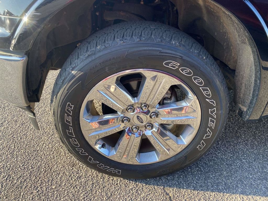 Certified 2020 Ford F150 Lariat w/ Equipment Group 502A Luxury AWD/4WD image 4